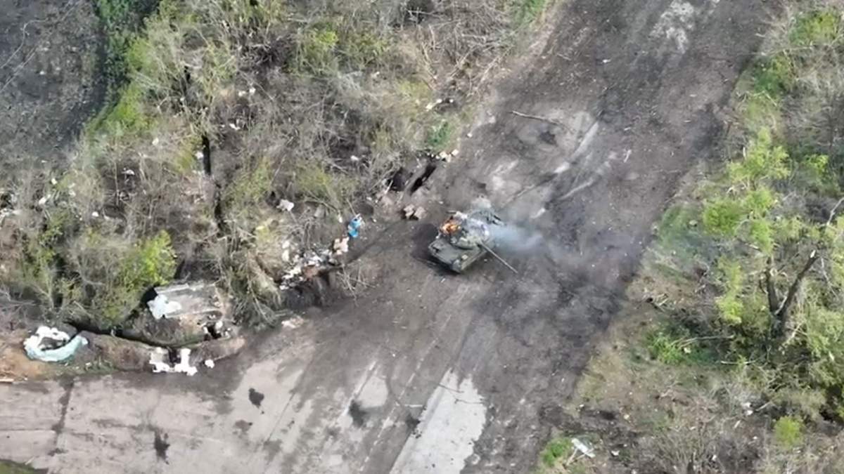 Ukrainian forces targeted a Russian tank in the northeastern Kharkiv region