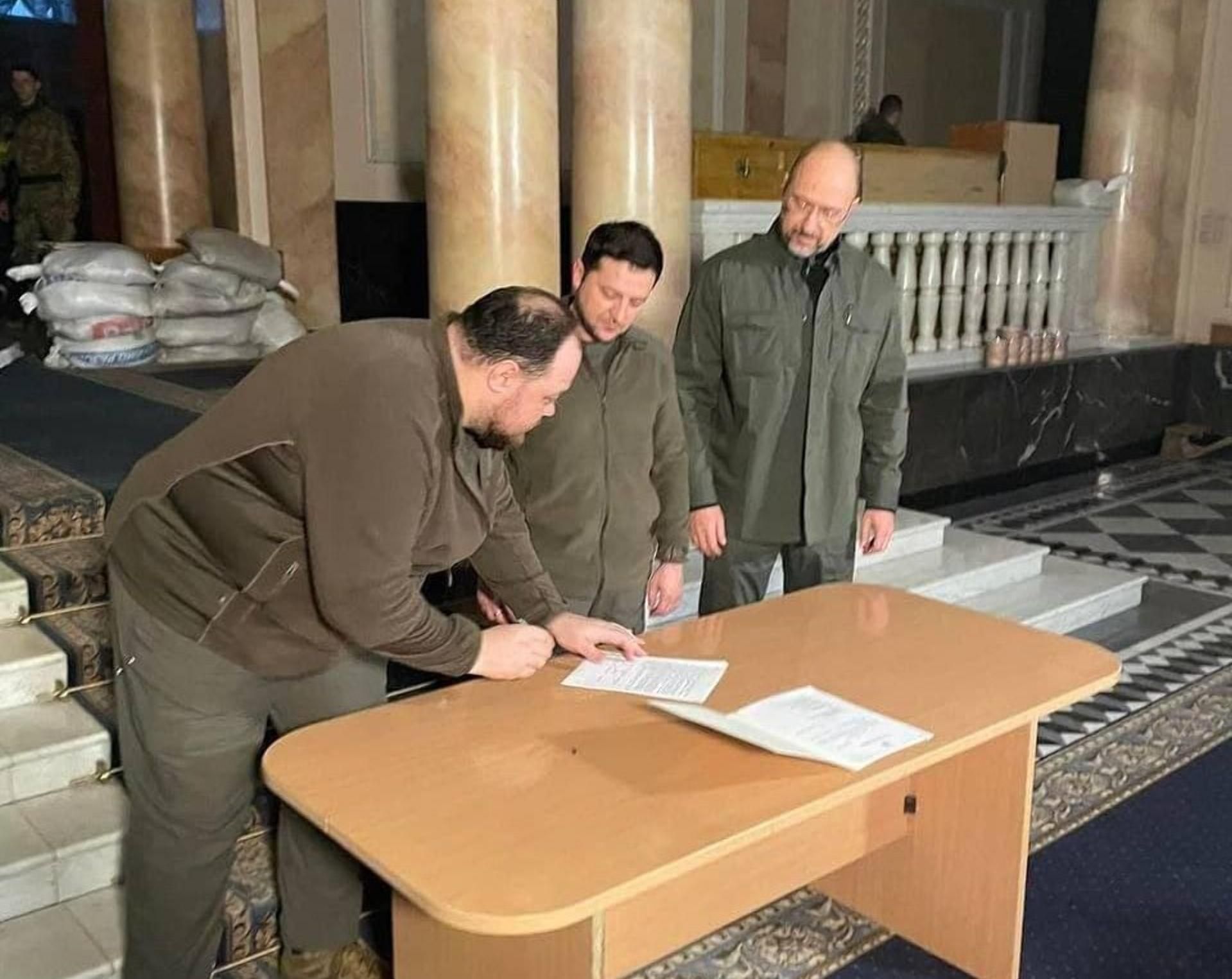 Ukraine war news: explosions in Kyiv, Kharkiv tragedy and Zelensky's speech - en Ukraine war news: explosions in Kyiv, Kharkiv tragedy and Zelensky's speech - en