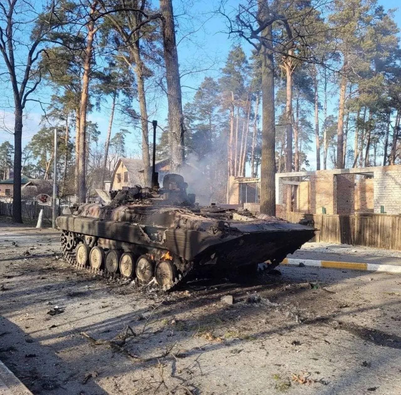 Full of Russian military: hospitals in Belgorod no longer accept civilian patients - en