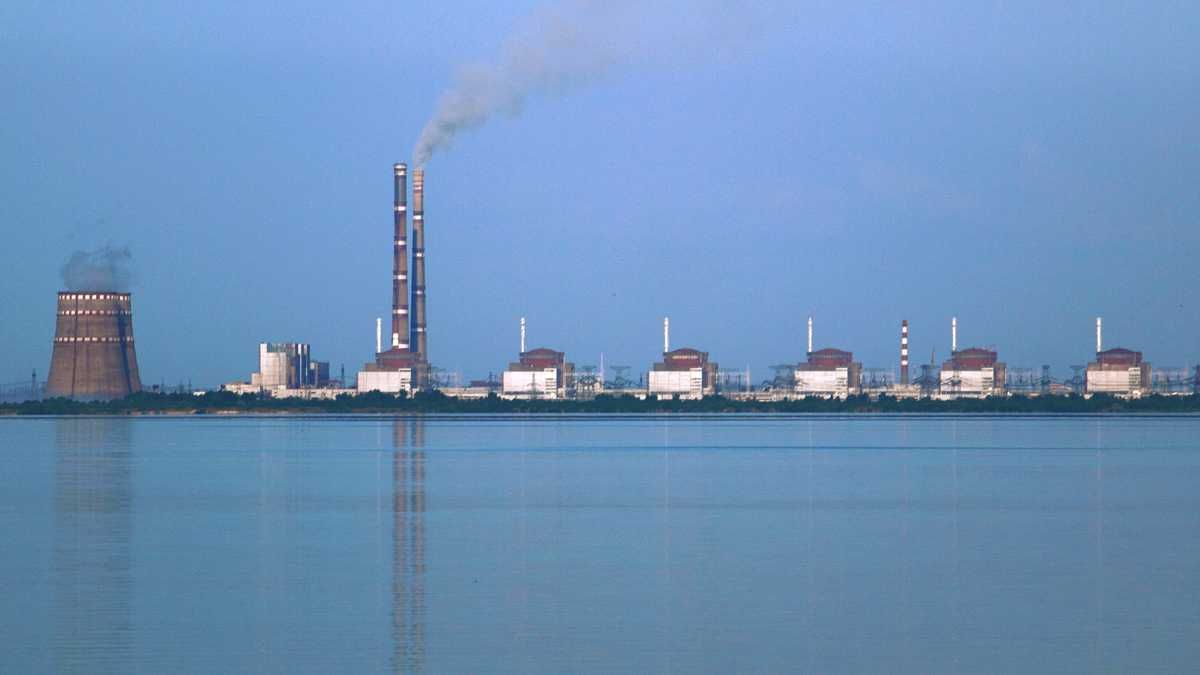 Fire at Zaporizhzhya nuclear power plant under control, a danger to the whole world remains - en