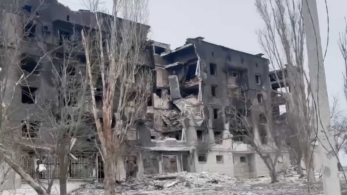 Volnovakha in dire straits: horrifying video from a dead city - en