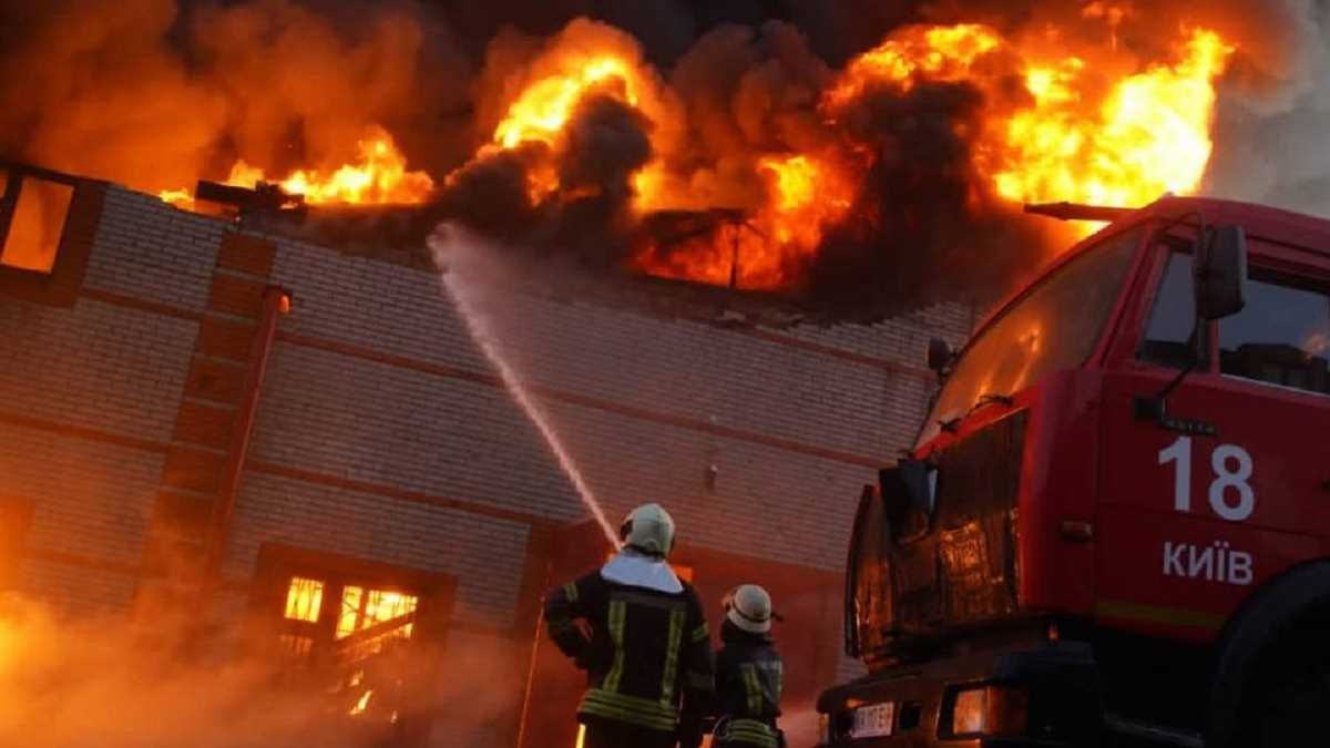 Russians shelled the Sviatoshynskyi district of Kyiv, there are casualties - en Russians shelled the Sviatoshynskyi district of Kyiv, there are casualties - en