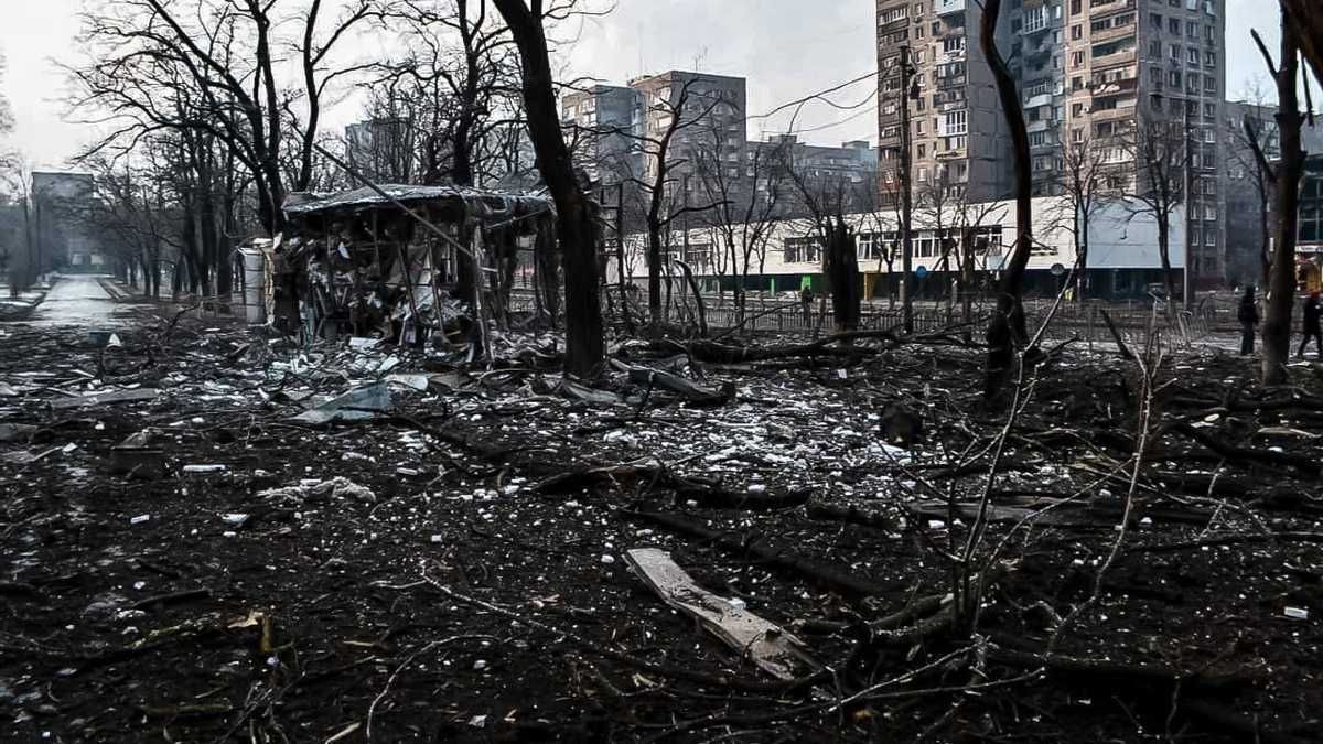More than 350,000 residents of Mariupol under blockade for 16 days - en