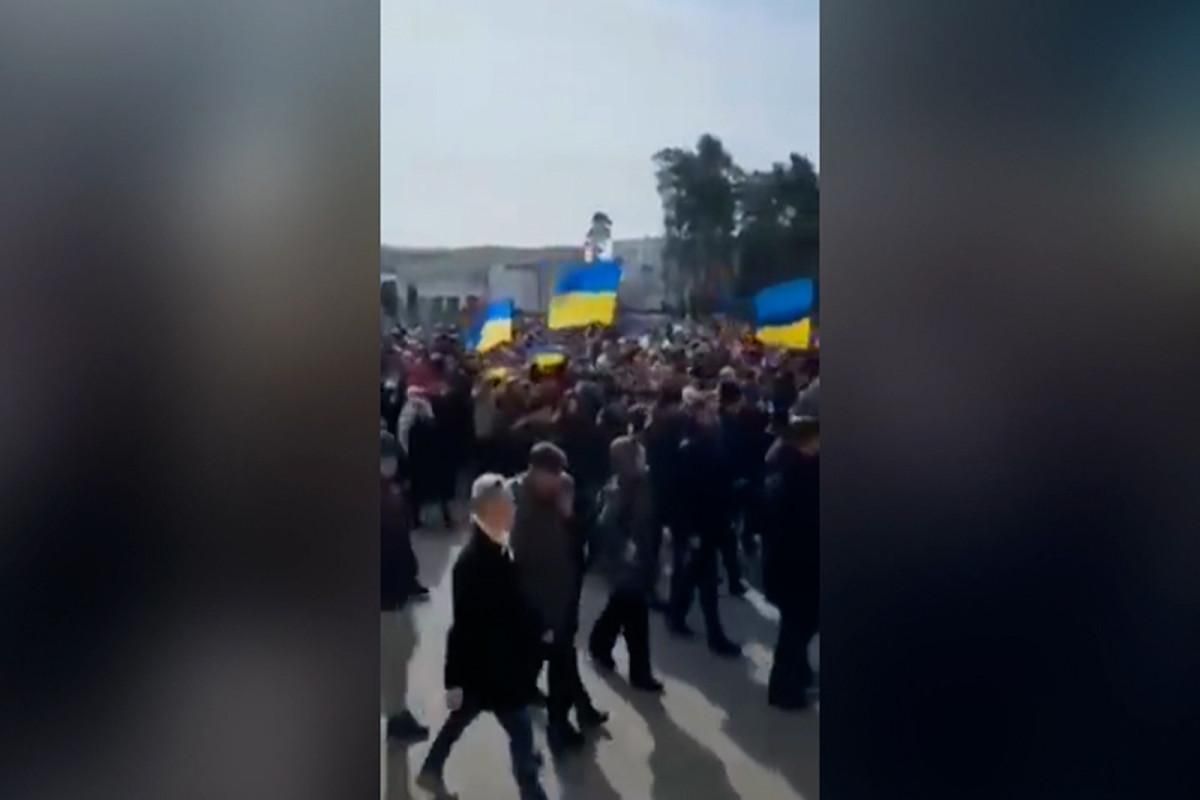 Russian troops entered the city of Slavutych - en Russian troops entered the city of Slavutych - en