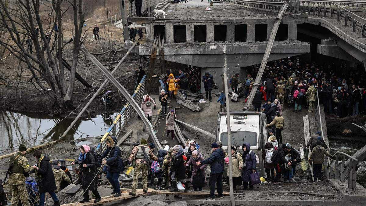 Women evacuated from city of Irpin: “They fired, we fell to the ground surrounded by corpses” - en Women evacuated from city of Irpin: “They fired, we fell to the ground surrounded by corpses” - en