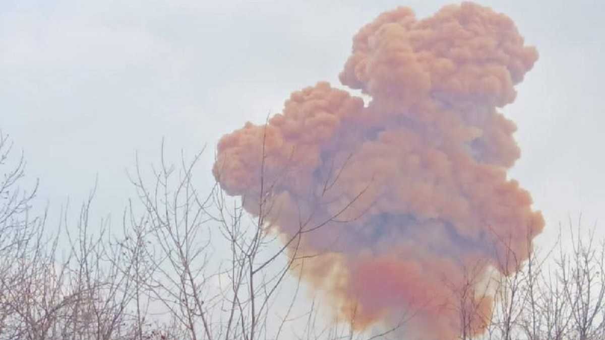 Russians hit a tank with nitric acid in Rubizhne - en Russians hit a tank with nitric acid in Rubizhne - en