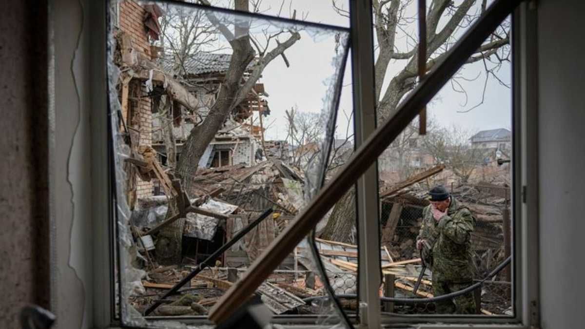 The invaders shot dead seven people in Kherson region and blew up a house with the dead - en