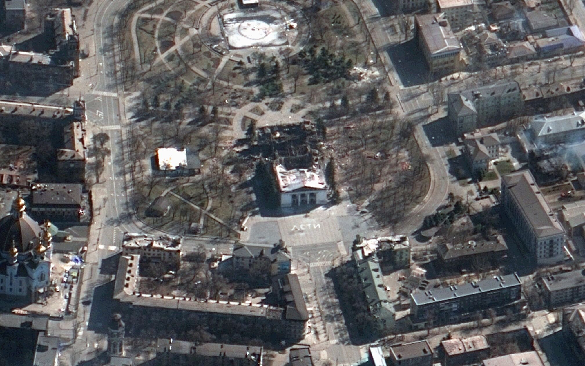 120,000 people remain in the besieged Ukrainian city of Mariupol - en 120,000 people remain in the besieged Ukrainian city of Mariupol - en