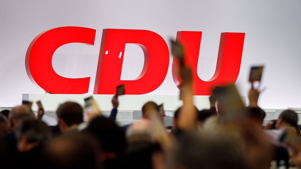 The CDU/CSU party in the Bundestag called for the increase of pressure on Russia - en