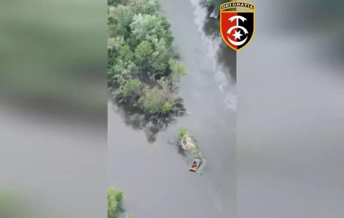 How Ukrainian troops destroyed Russian armored unit – video - en How Ukrainian troops destroyed Russian armored unit – video - en