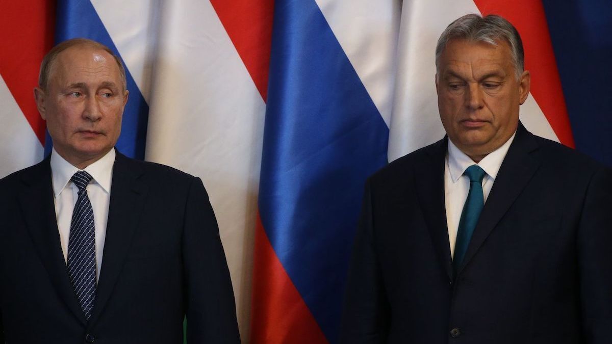 What is known about corruption in the gas deals between the Russia and Hungary