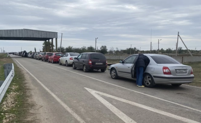 Russians Are Fleeing To Europe Fearful Of Dying For Putin What Is It 